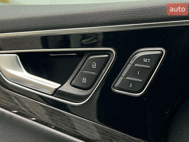 Білий Ауді Ку 7, об'ємом двигуна 3 л та пробігом 137 тис. км за 28800 $, фото 19 на Automoto.ua