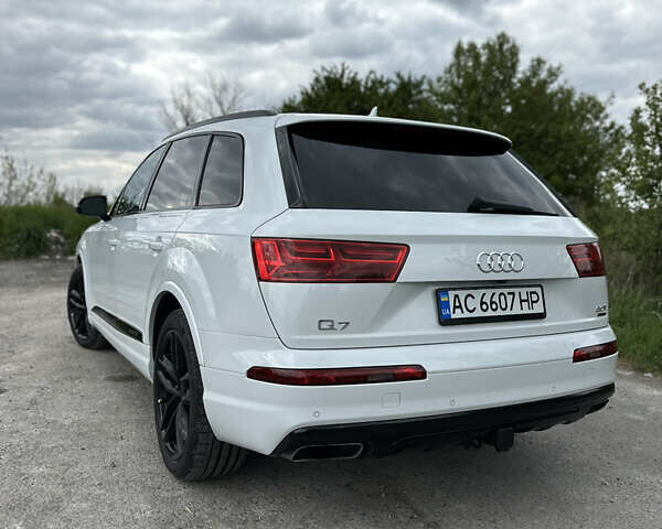 Белый Ауди Ку 7, объемом двигателя 3 л и пробегом 191 тыс. км за 30000 $, фото 5 на Automoto.ua