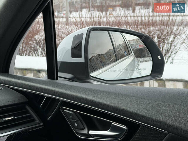 Белый Ауди Ку 7, объемом двигателя 3 л и пробегом 244 тыс. км за 27600 $, фото 16 на Automoto.ua