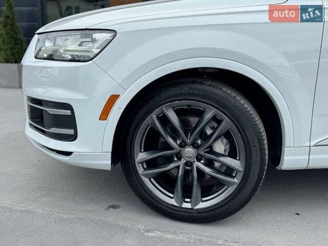 Белый Ауди Ку 7, объемом двигателя 3 л и пробегом 126 тыс. км за 27500 $, фото 7 на Automoto.ua