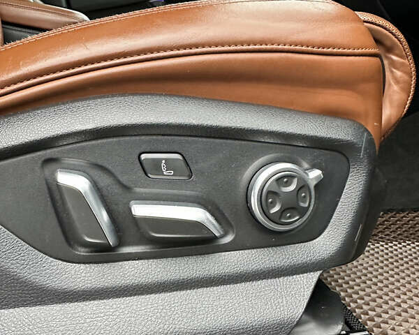 Белый Ауди Ку 7, объемом двигателя 3 л и пробегом 191 тыс. км за 30000 $, фото 22 на Automoto.ua