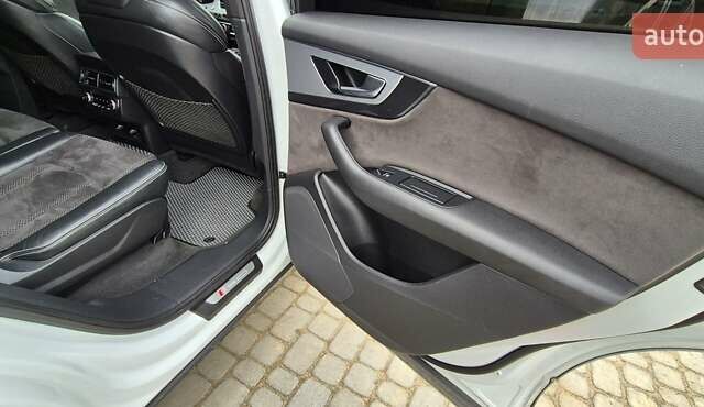 Білий Ауді Ку 7, об'ємом двигуна 2.97 л та пробігом 234 тис. км за 34500 $, фото 25 на Automoto.ua