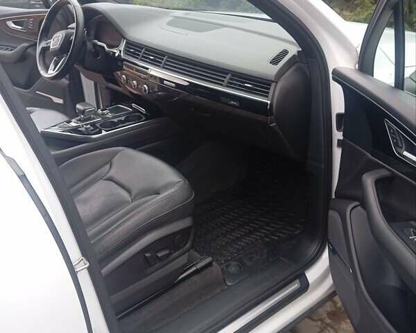 Белый Ауди Ку 7, объемом двигателя 3 л и пробегом 141 тыс. км за 28400 $, фото 21 на Automoto.ua