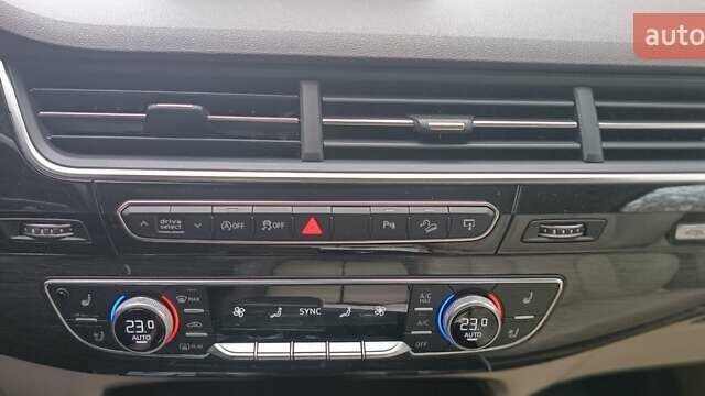 Белый Ауди Ку 7, объемом двигателя 3 л и пробегом 242 тыс. км за 25900 $, фото 11 на Automoto.ua