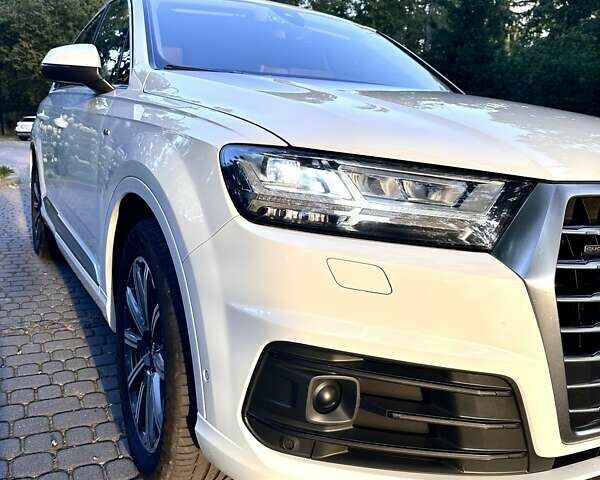 Белый Ауди Ку 7, объемом двигателя 2.97 л и пробегом 210 тыс. км за 44500 $, фото 5 на Automoto.ua