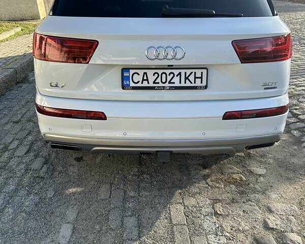 Белый Ауди Ку 7, объемом двигателя 3 л и пробегом 116 тыс. км за 36500 $, фото 1 на Automoto.ua