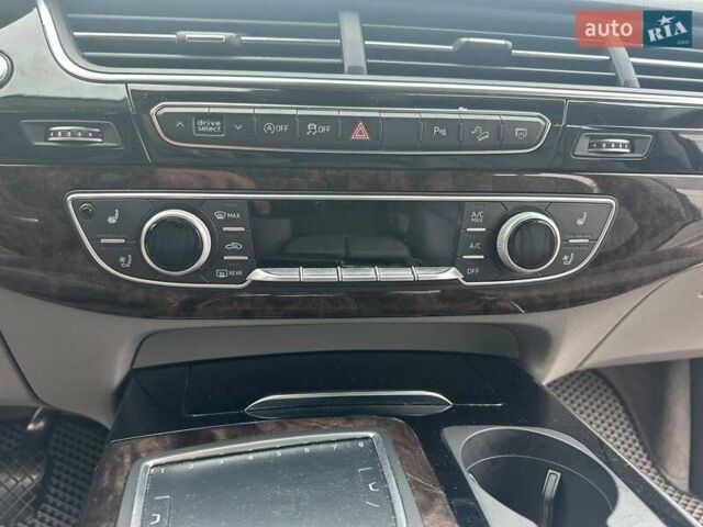Білий Ауді Ку 7, об'ємом двигуна 3 л та пробігом 203 тис. км за 18888 $, фото 6 на Automoto.ua