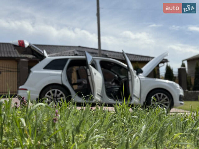 Білий Ауді Ку 7, об'ємом двигуна 3 л та пробігом 216 тис. км за 37500 $, фото 16 на Automoto.ua