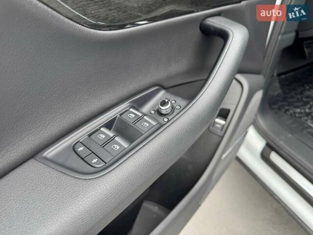 Белый Ауди Ку 7, объемом двигателя 3 л и пробегом 126 тыс. км за 27500 $, фото 26 на Automoto.ua