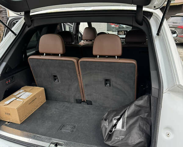 Белый Ауди Ку 7, объемом двигателя 3 л и пробегом 234 тыс. км за 20000 $, фото 10 на Automoto.ua