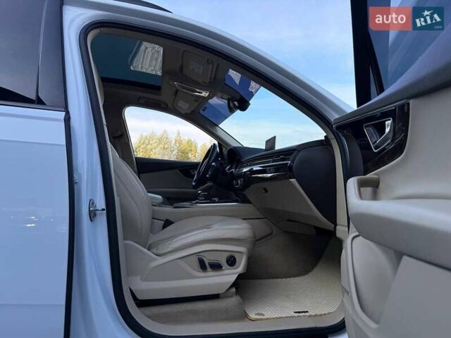 Ауді Ку 7 2017 у Рівному на Automoto.ua Білий Ауді Ку 7, об'ємом двигуна 3 л та пробігом 149 тис. км за 31000 $, фото 69 на Automoto.ua
