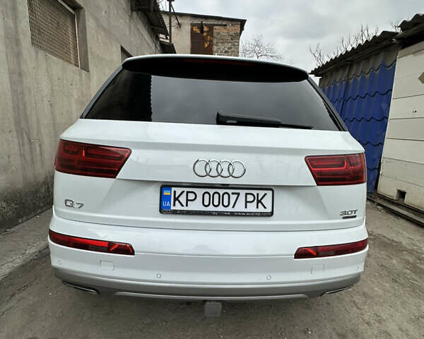 Белый Ауди Ку 7, объемом двигателя 3 л и пробегом 184 тыс. км за 28500 $, фото 1 на Automoto.ua