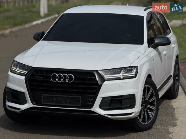 Білий Ауді Ку 7, об'ємом двигуна 3 л та пробігом 216 тис. км за 37500 $, фото 2 на Automoto.ua