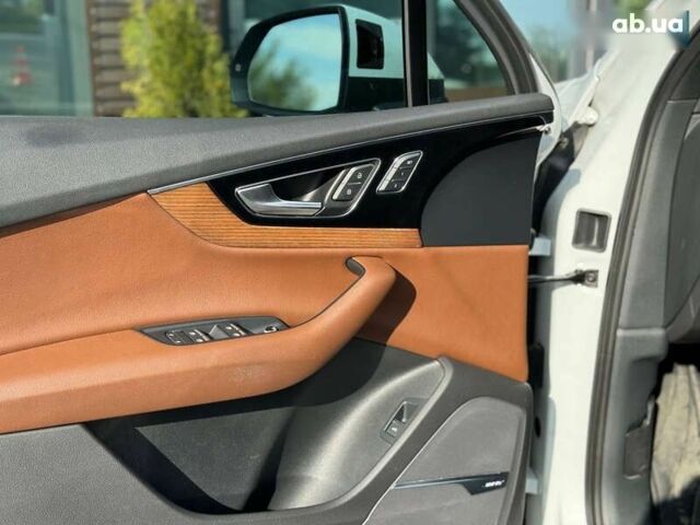 Белый Ауди Ку 7, объемом двигателя 3 л и пробегом 167 тыс. км за 24000 $, фото 4 на Automoto.ua