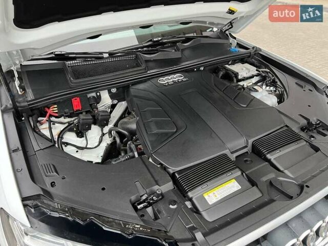 Белый Ауди Ку 7, объемом двигателя 3 л и пробегом 115 тыс. км за 32999 $, фото 48 на Automoto.ua