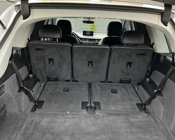 Белый Ауди Ку 7, объемом двигателя 3 л и пробегом 190 тыс. км за 35000 $, фото 16 на Automoto.ua