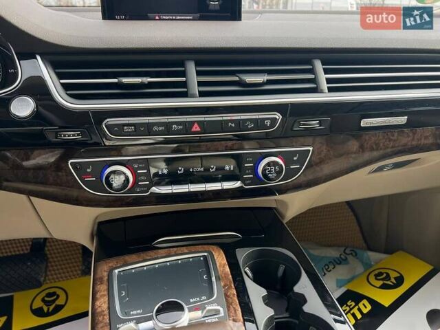 Білий Ауді Ку 7, об'ємом двигуна 2.97 л та пробігом 303 тис. км за 30000 $, фото 16 на Automoto.ua