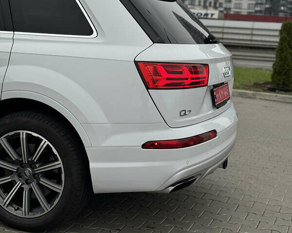 Белый Ауди Ку 7, объемом двигателя 3 л и пробегом 125 тыс. км за 29499 $, фото 14 на Automoto.ua