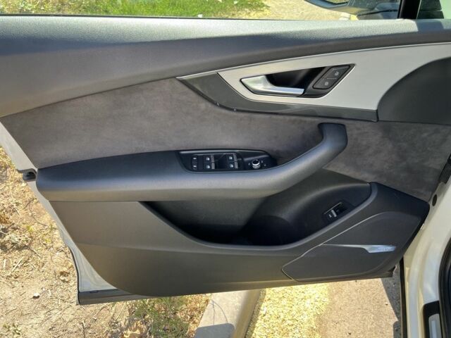 Белый Ауди Ку 7, объемом двигателя 3 л и пробегом 245 тыс. км за 33500 $, фото 17 на Automoto.ua