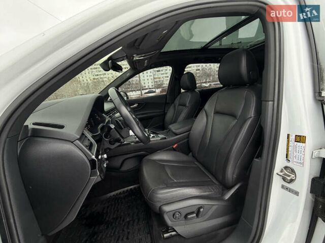 Белый Ауди Ку 7, объемом двигателя 3 л и пробегом 244 тыс. км за 27600 $, фото 26 на Automoto.ua