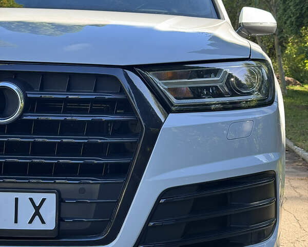 Білий Ауді Ку 7, об'ємом двигуна 1.98 л та пробігом 134 тис. км за 26900 $, фото 5 на Automoto.ua