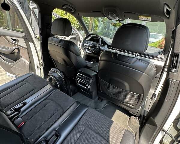 Белый Ауди Ку 7, объемом двигателя 2.97 л и пробегом 288 тыс. км за 28500 $, фото 5 на Automoto.ua