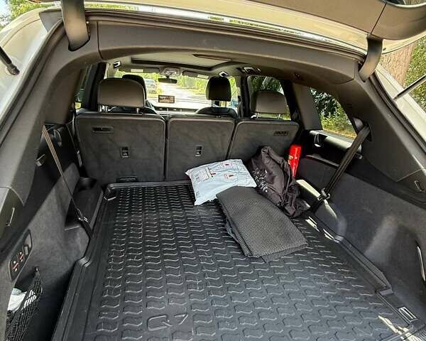 Ауді Ку 7 2017 у Києві на Automoto.ua Білий Ауді Ку 7, об'ємом двигуна 1.98 л та пробігом 108 тис. км за 36200 $, фото 21 на Automoto.ua