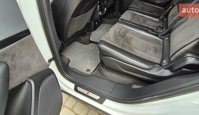 Білий Ауді Ку 7, об'ємом двигуна 2.97 л та пробігом 234 тис. км за 34500 $, фото 17 на Automoto.ua