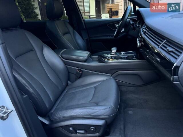 Белый Ауди Ку 7, объемом двигателя 3 л и пробегом 195 тыс. км за 23500 $, фото 37 на Automoto.ua