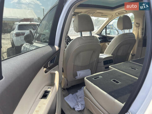 Белый Ауди Ку 7, объемом двигателя 3 л и пробегом 196 тыс. км за 16000 $, фото 16 на Automoto.ua