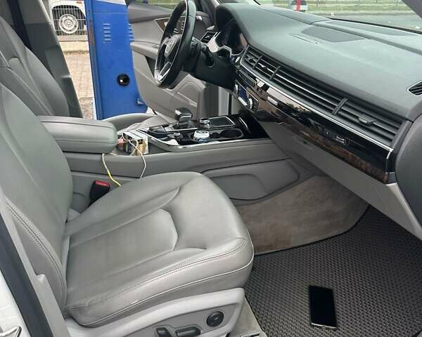 Білий Ауді Ку 7, об'ємом двигуна 3 л та пробігом 203 тис. км за 18888 $, фото 14 на Automoto.ua
