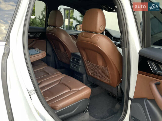 Белый Ауди Ку 7, объемом двигателя 3 л и пробегом 231 тыс. км за 17700 $, фото 25 на Automoto.ua