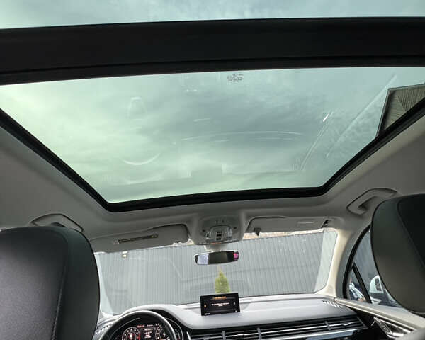 Белый Ауди Ку 7, объемом двигателя 3 л и пробегом 190 тыс. км за 35000 $, фото 26 на Automoto.ua