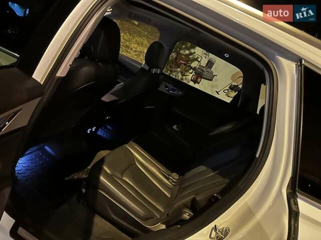 Білий Ауді Ку 7, об'ємом двигуна 2 л та пробігом 92 тис. км за 27900 $, фото 12 на Automoto.ua