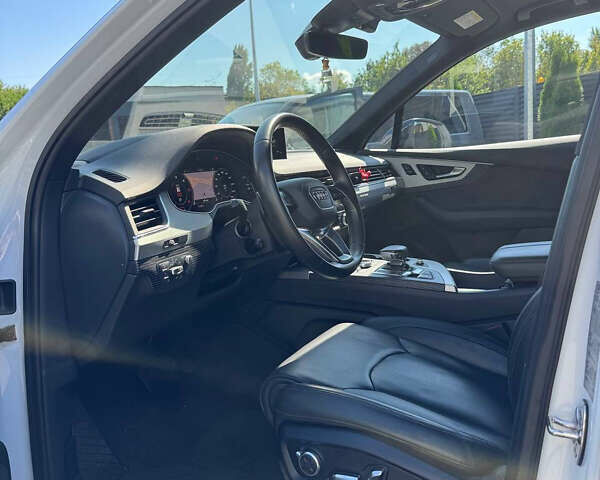 Білий Ауді Ку 7, об'ємом двигуна 2.97 л та пробігом 192 тис. км за 38800 $, фото 4 на Automoto.ua