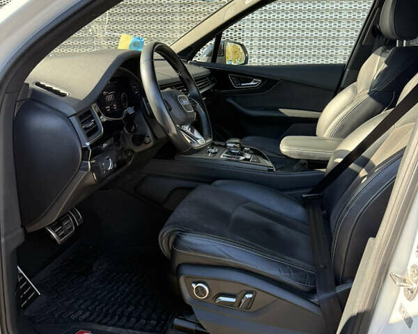 Белый Ауди Ку 7, объемом двигателя 2 л и пробегом 100 тыс. км за 41500 $, фото 12 на Automoto.ua