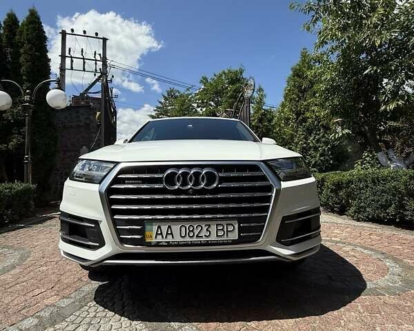Ауді Ку 7 2017 у Києві на Automoto.ua Білий Ауді Ку 7, об'ємом двигуна 1.98 л та пробігом 108 тис. км за 36200 $, фото 10 на Automoto.ua