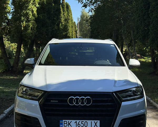 Білий Ауді Ку 7, об'ємом двигуна 1.98 л та пробігом 134 тис. км за 26900 $, фото 1 на Automoto.ua