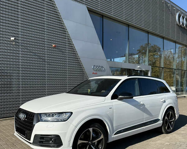 Белый Ауди Ку 7, объемом двигателя 2 л и пробегом 100 тыс. км за 41500 $, фото 1 на Automoto.ua