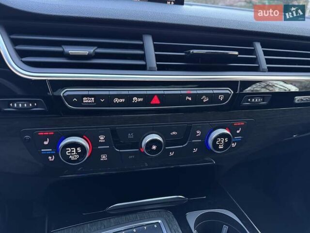 Белый Ауди Ку 7, объемом двигателя 3 л и пробегом 195 тыс. км за 23500 $, фото 25 на Automoto.ua