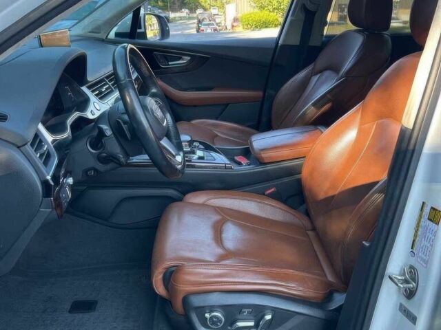 Ауди Ку 7 2017 в Киеве на Automoto.ua Белый Ауди Ку 7, объемом двигателя 3 л и пробегом 64 тыс. км за 9800 $, фото 9 на Automoto.ua