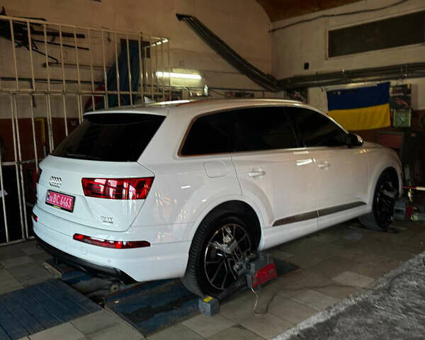 Білий Ауді Ку 7, об'ємом двигуна 3 л та пробігом 242 тис. км за 24900 $, фото 25 на Automoto.ua
