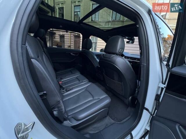 Белый Ауди Ку 7, объемом двигателя 3 л и пробегом 195 тыс. км за 23500 $, фото 33 на Automoto.ua