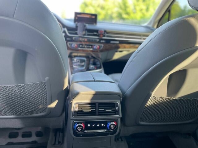 Білий Ауді Ку 7, об'ємом двигуна 3 л та пробігом 150 тис. км за 30000 $, фото 6 на Automoto.ua