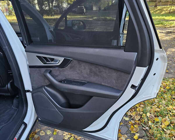 Білий Ауді Ку 7, об'ємом двигуна 2.97 л та пробігом 107 тис. км за 43500 $, фото 13 на Automoto.ua