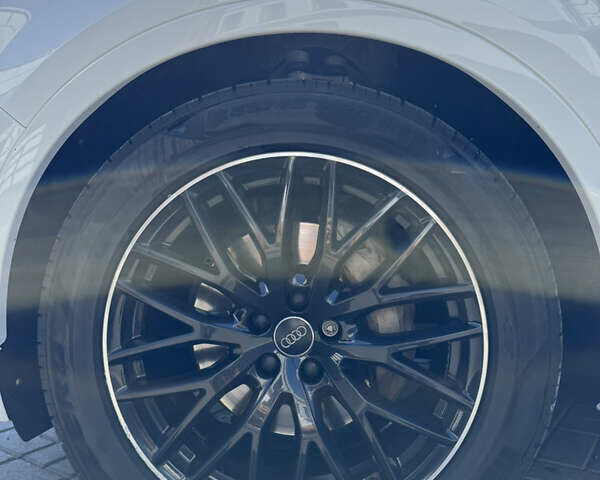 Білий Ауді Ку 7, об'ємом двигуна 2.97 л та пробігом 192 тис. км за 38800 $, фото 10 на Automoto.ua