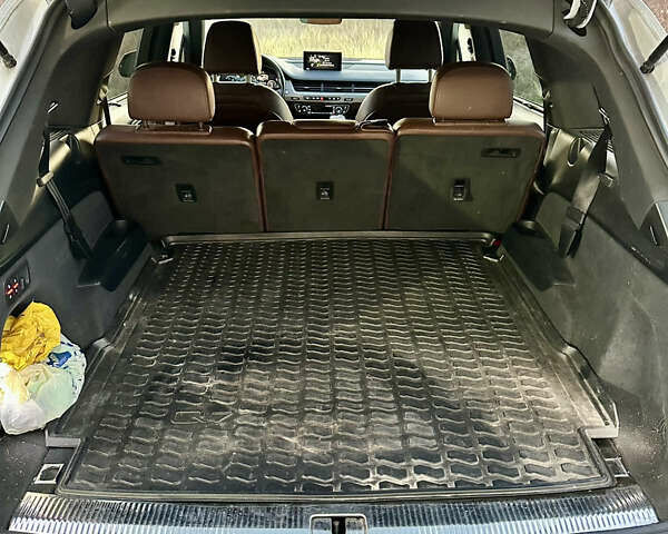 Белый Ауди Ку 7, объемом двигателя 1.98 л и пробегом 103 тыс. км за 29900 $, фото 16 на Automoto.ua