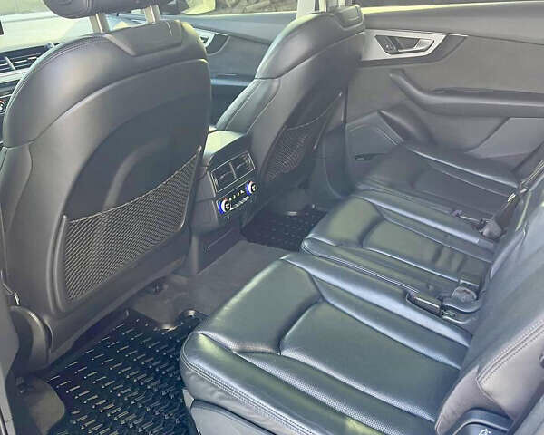 Белый Ауди Ку 7, объемом двигателя 3 л и пробегом 271 тыс. км за 27500 $, фото 10 на Automoto.ua