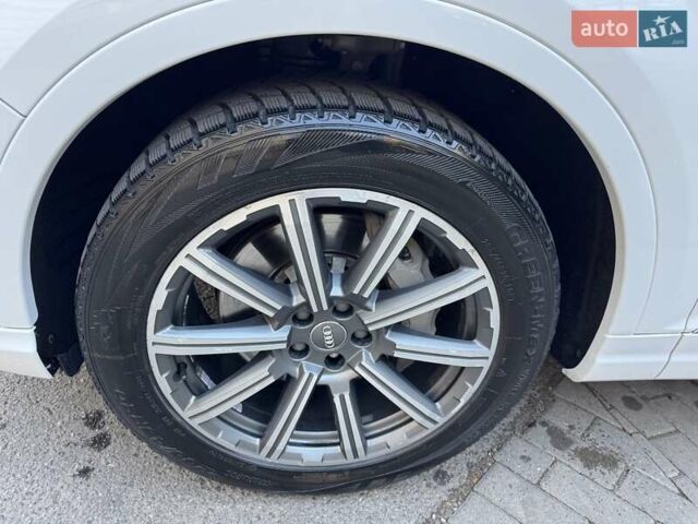 Белый Ауди Ку 7, объемом двигателя 3 л и пробегом 195 тыс. км за 23500 $, фото 17 на Automoto.ua