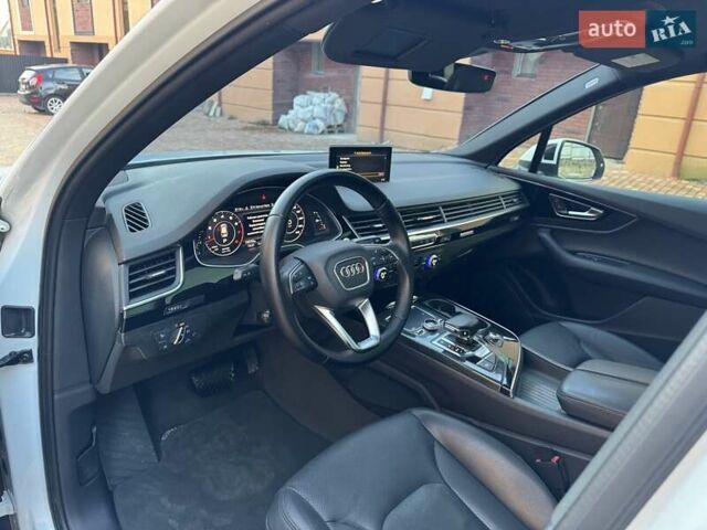 Белый Ауди Ку 7, объемом двигателя 3 л и пробегом 195 тыс. км за 23500 $, фото 17 на Automoto.ua